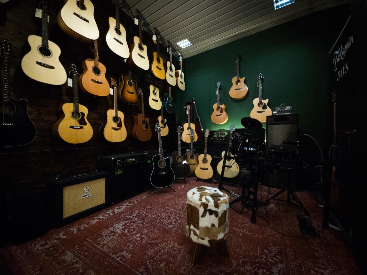 Guitar wall